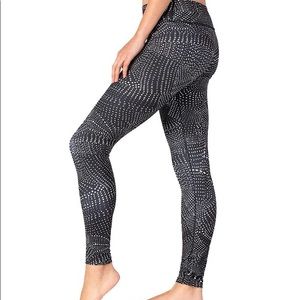 Beyond yoga lux leggings